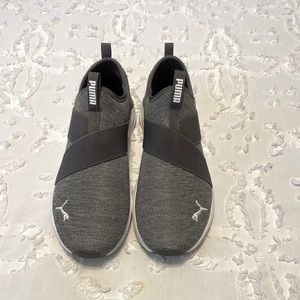 Womens Puma Slip on sneakers